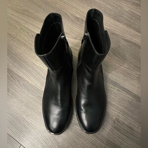 Ecco Women’s Chelsea Leather Boot - like new, Women’s Size 8